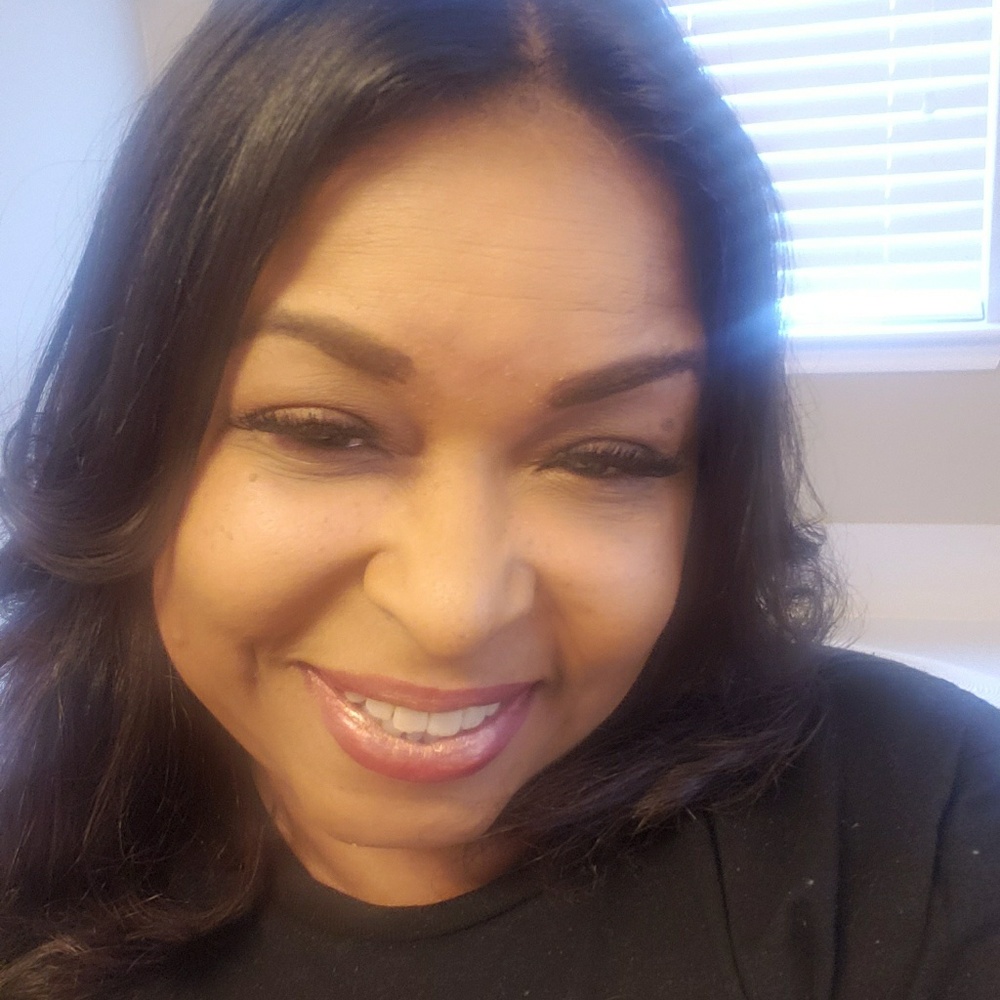 Meet your Posher, Yolonda